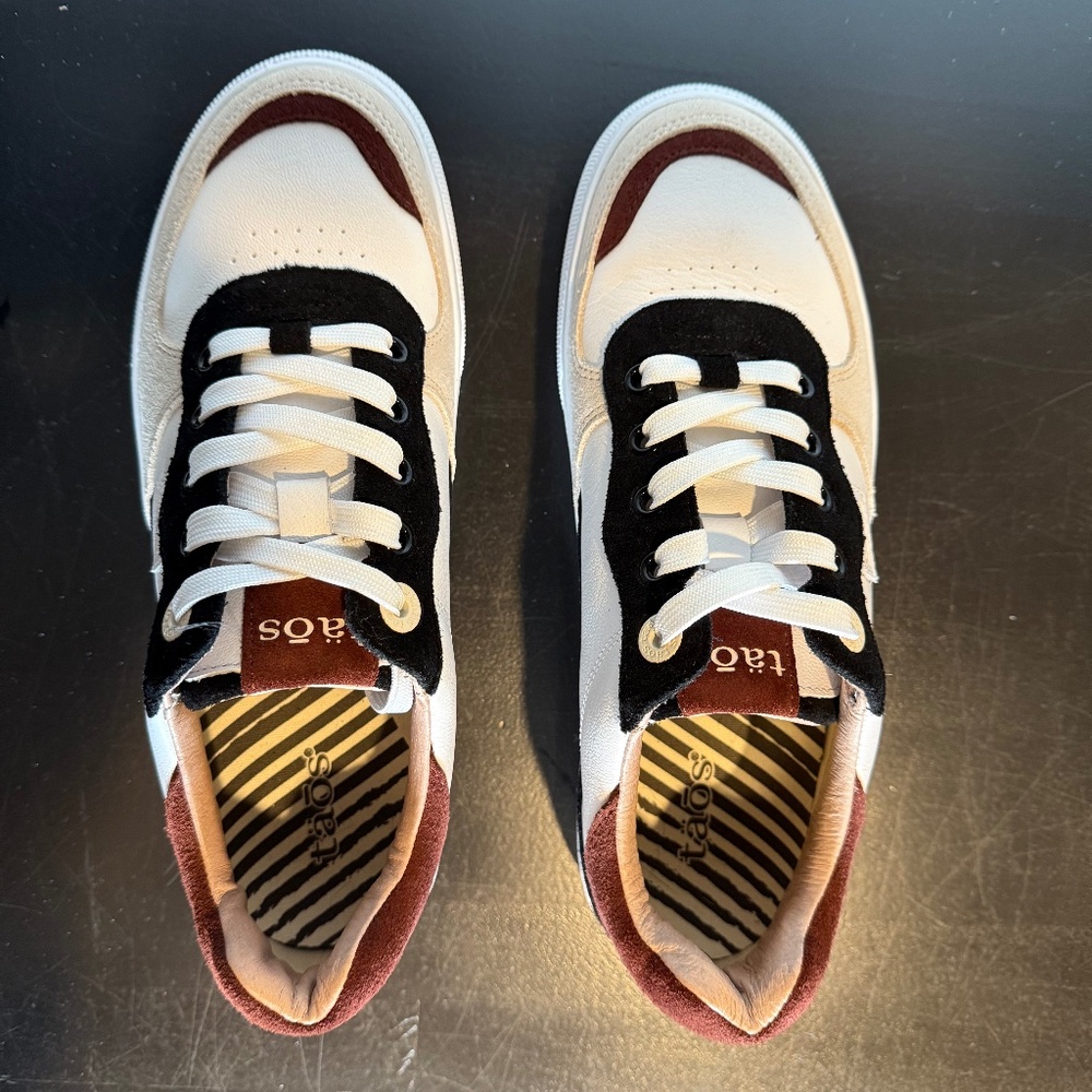Taos Footwear White Black Brown Lace-Up Sneakers